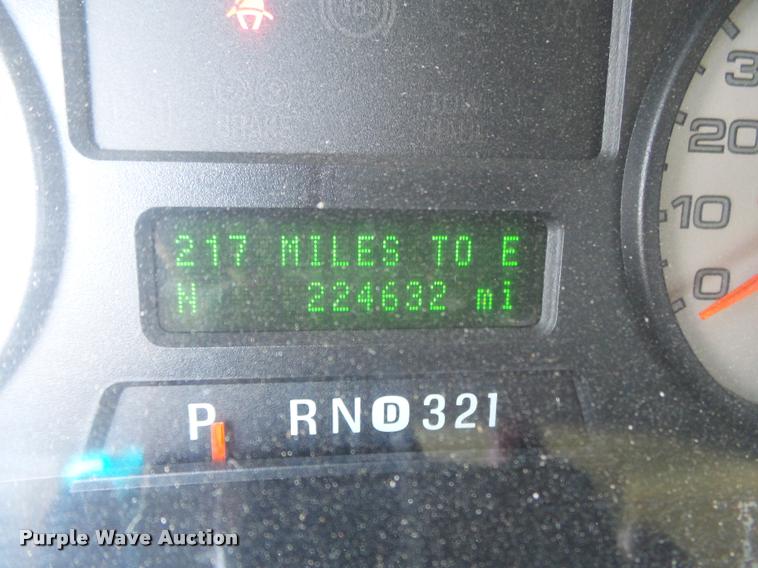 image for item DA2569 2006 Ford F250 Super Duty Crew Cab pickup truck