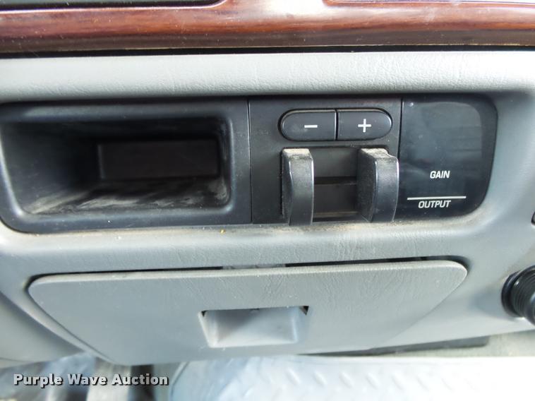 image for item DA2569 2006 Ford F250 Super Duty Crew Cab pickup truck