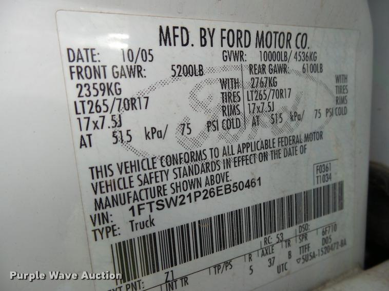 image for item DA2569 2006 Ford F250 Super Duty Crew Cab pickup truck