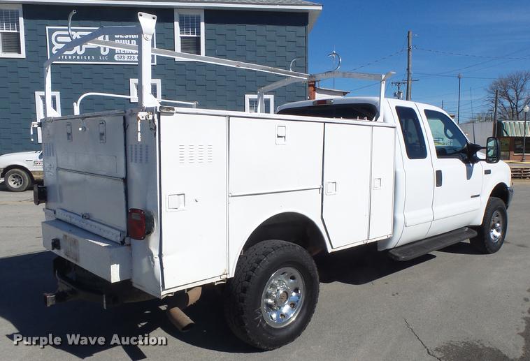 image for item DA3375 2002 Ford F250 Super Duty SuperCab utility bed pickup truck