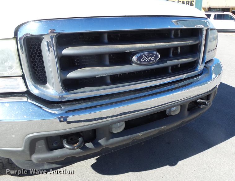 image for item DA3375 2002 Ford F250 Super Duty SuperCab utility bed pickup truck