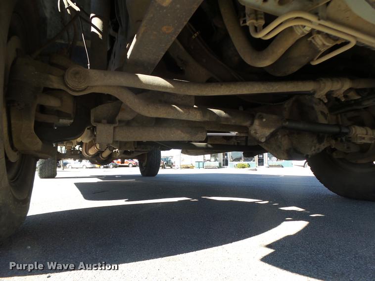 image for item DA3375 2002 Ford F250 Super Duty SuperCab utility bed pickup truck