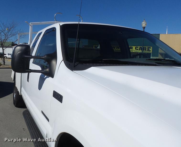 image for item DA3375 2002 Ford F250 Super Duty SuperCab utility bed pickup truck