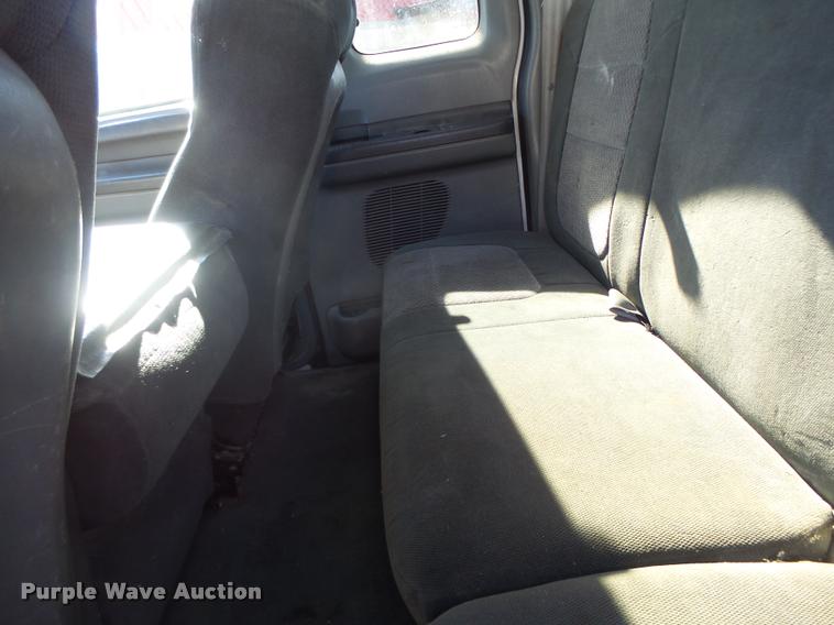 image for item DA3375 2002 Ford F250 Super Duty SuperCab utility bed pickup truck