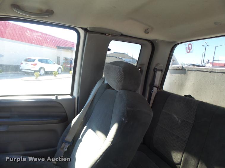 image for item DA3375 2002 Ford F250 Super Duty SuperCab utility bed pickup truck