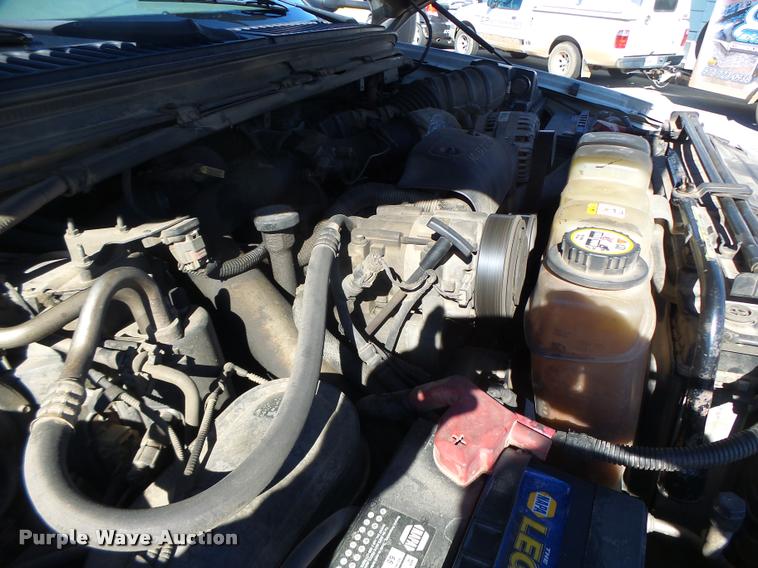 image for item DA3375 2002 Ford F250 Super Duty SuperCab utility bed pickup truck