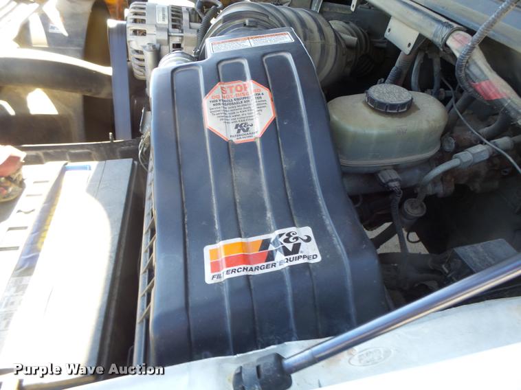 image for item DA3375 2002 Ford F250 Super Duty SuperCab utility bed pickup truck