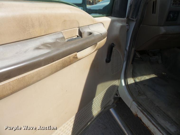image for item DA3954 2002 Ford F450 Super Duty service truck