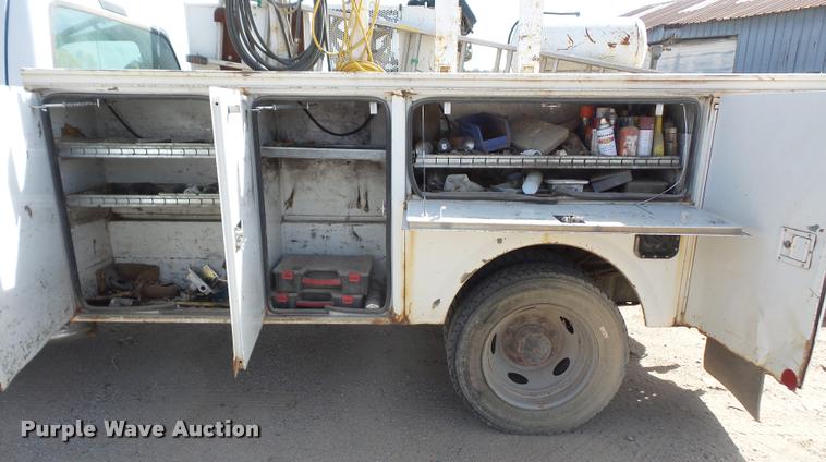 image for item DA3954 2002 Ford F450 Super Duty service truck