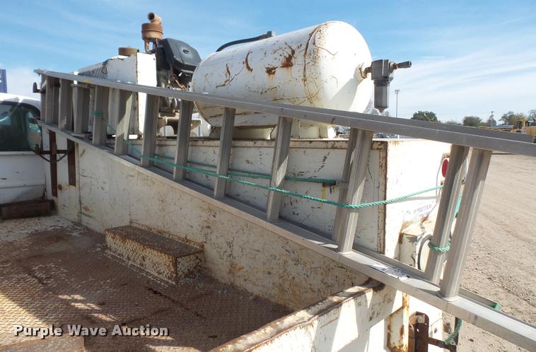 image for item DA3954 2002 Ford F450 Super Duty service truck