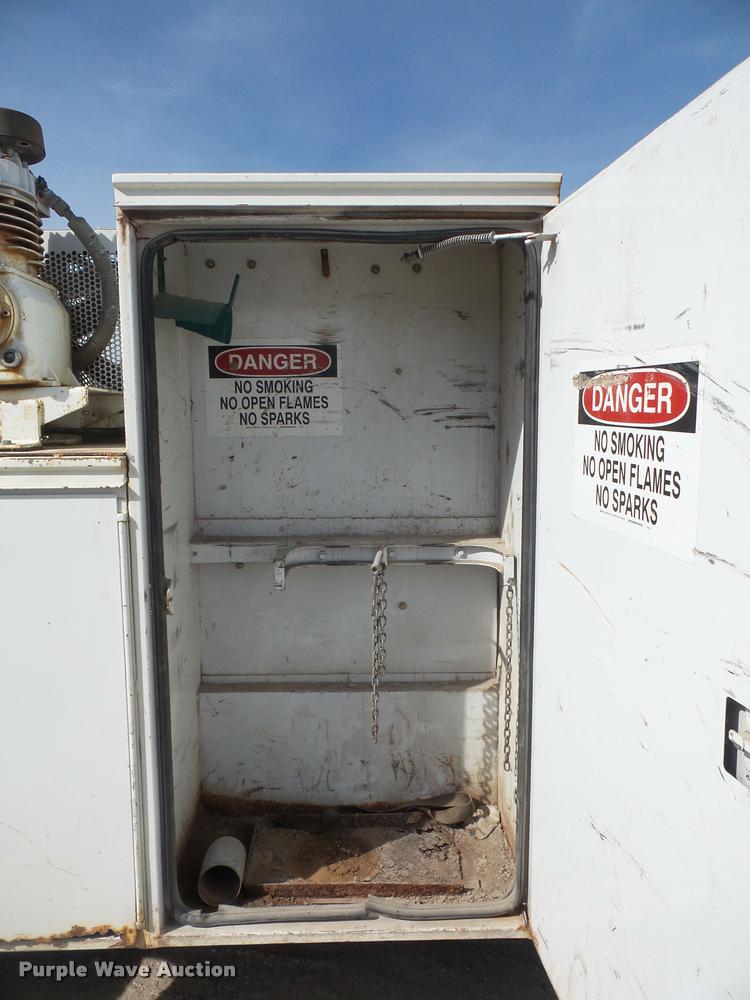 image for item DA3954 2002 Ford F450 Super Duty service truck