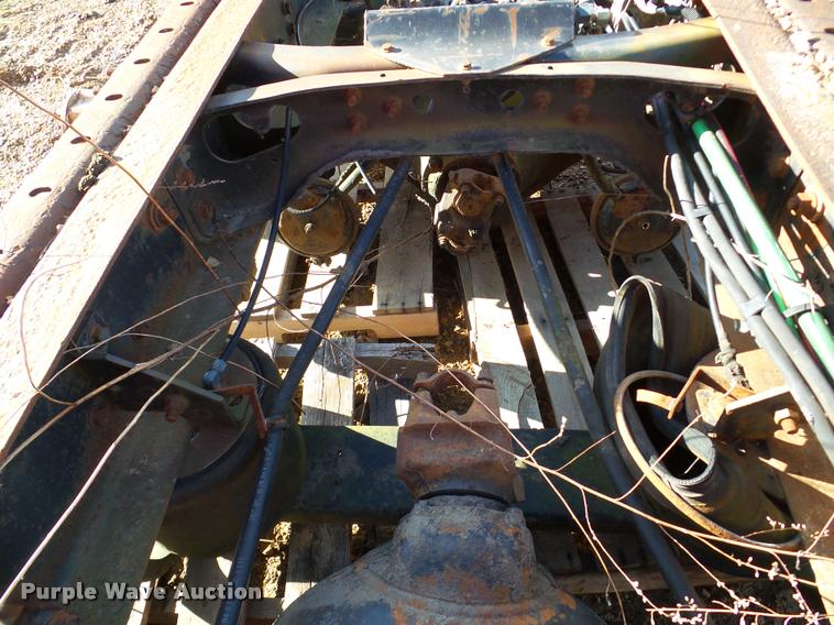 image for item DA7470 International truck axle