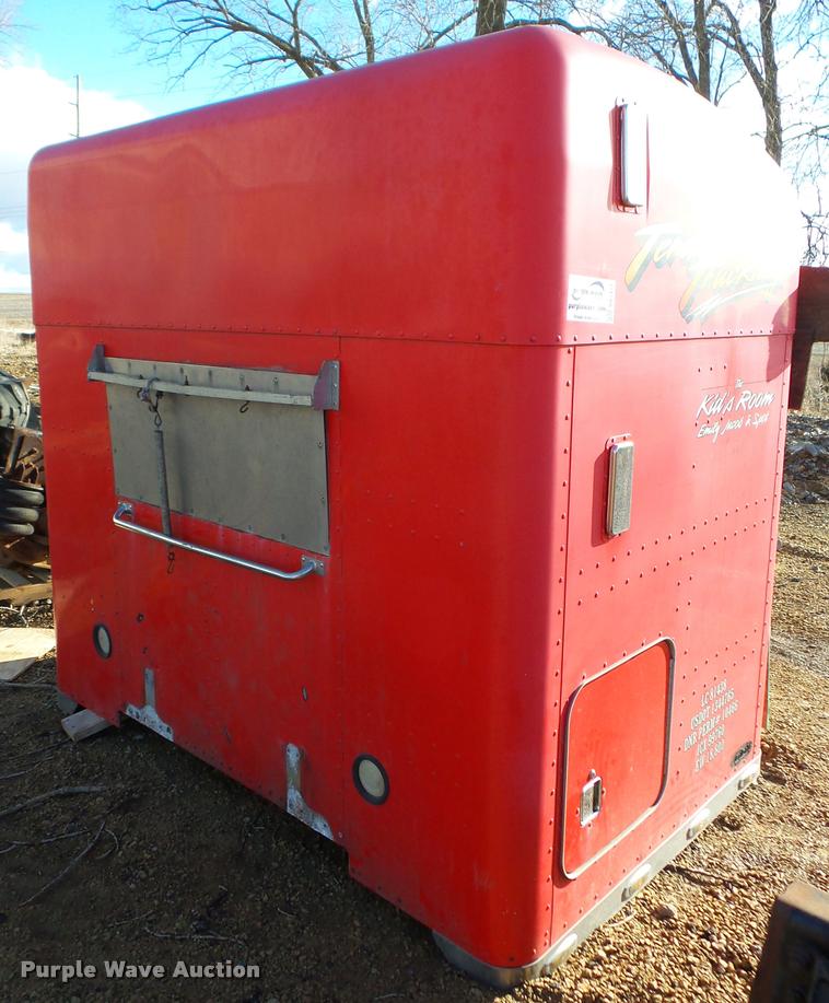 image for item DA7471 Peterbilt Unibilt sleeper