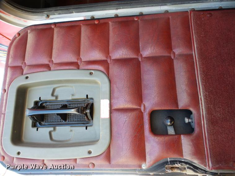 image for item DA7471 Peterbilt Unibilt sleeper