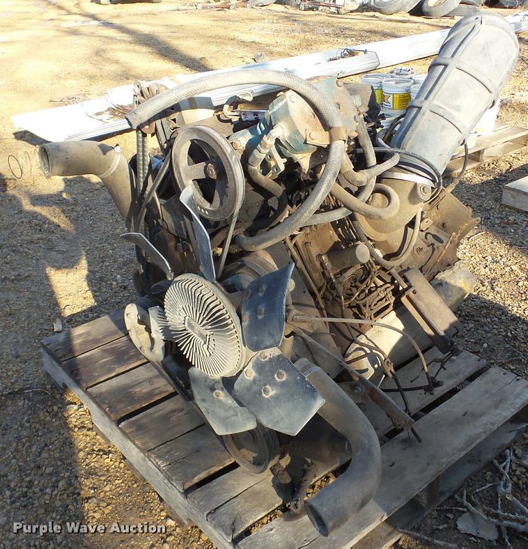 image for item DA7472 Caterpillar 3208 eight cylinder diesel engine