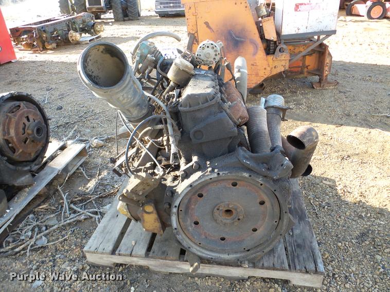 image for item DA7472 Caterpillar 3208 eight cylinder diesel engine