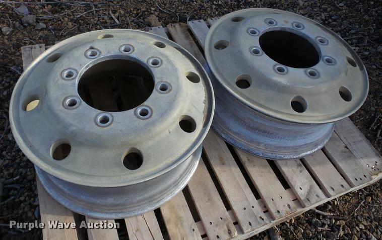 image for item DA7477 (2) 8.25 x 22.5 aluminum wheels