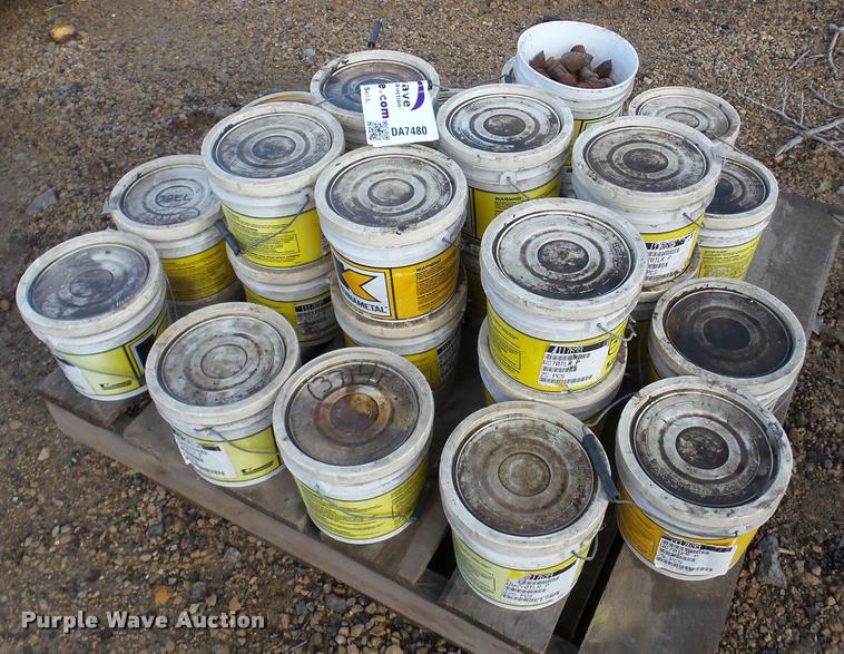 image for item DA7480 Approximately 600 Kennametal 1117699 trencher rock teeth