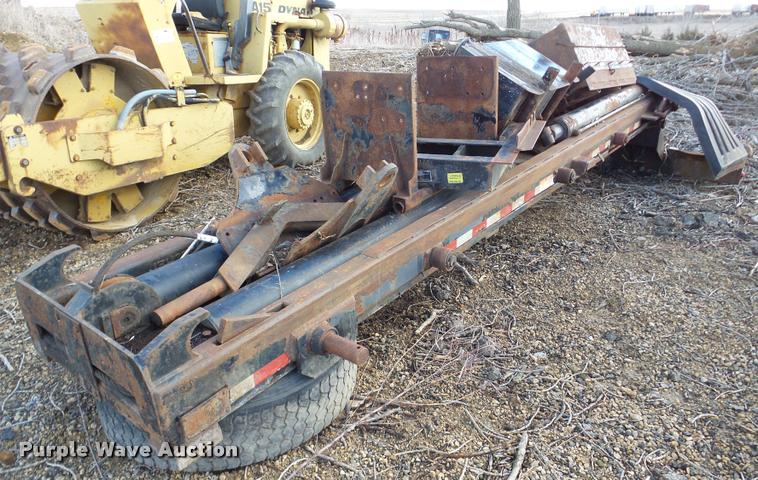 image for item DA7482 Roll off truck bed frame