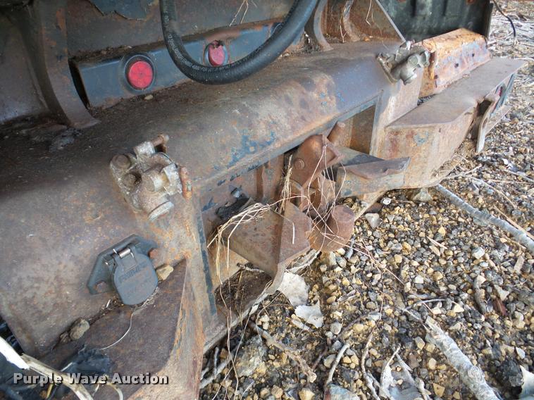 image for item DA7482 Roll off truck bed frame