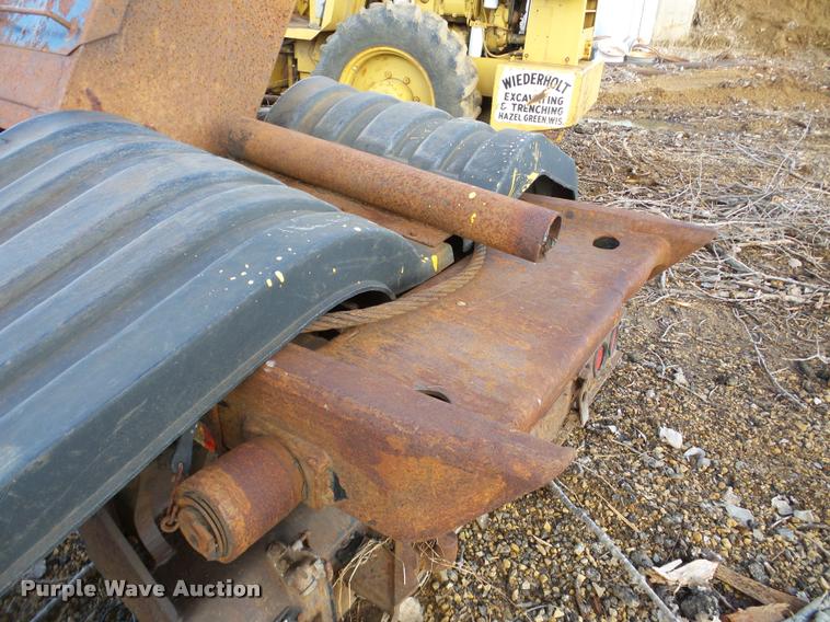 image for item DA7482 Roll off truck bed frame