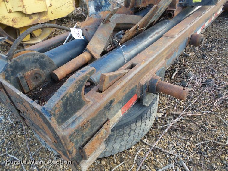 image for item DA7482 Roll off truck bed frame