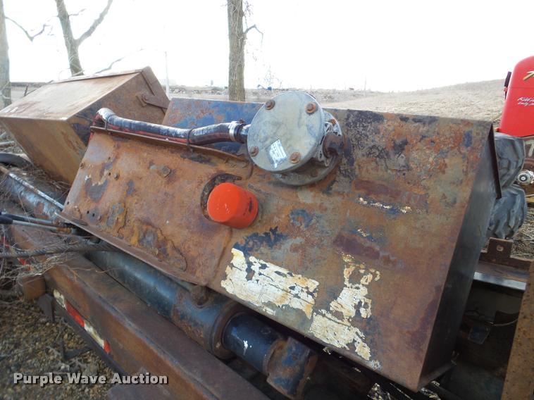 image for item DA7482 Roll off truck bed frame