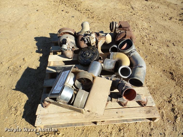 image for item DA7488 Caterpillar C-15 exhaust parts