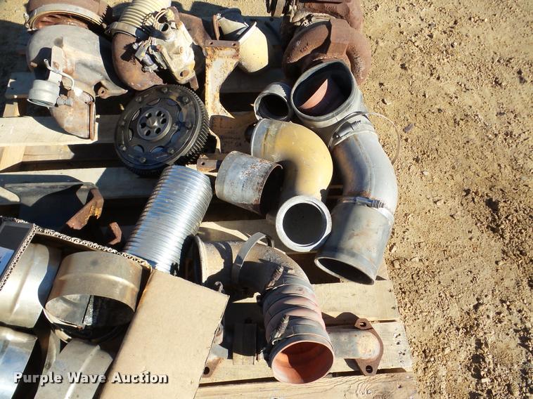 image for item DA7488 Caterpillar C-15 exhaust parts