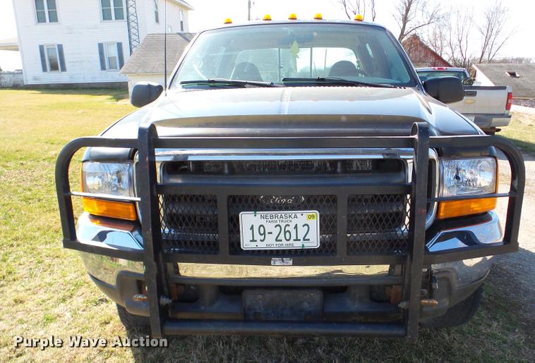 image for item DA7490 1999 Ford F250 Super Duty Crew Cab pickup truck