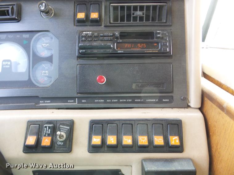 image for item DA7497 1995 Spartan Fleetwood RV