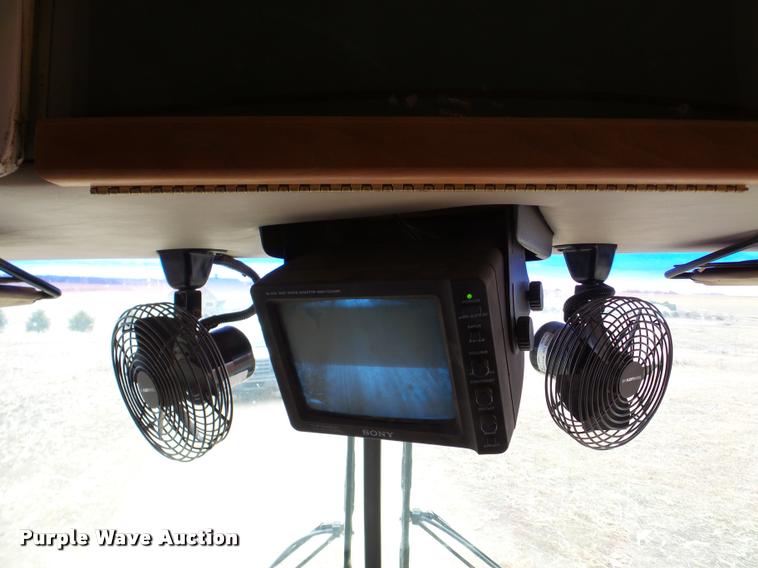 image for item DA7497 1995 Spartan Fleetwood RV