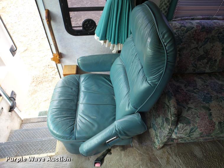 image for item DA7497 1995 Spartan Fleetwood RV