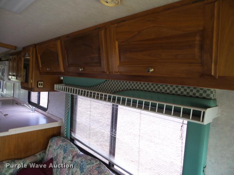 image for item DA7497 1995 Spartan Fleetwood RV