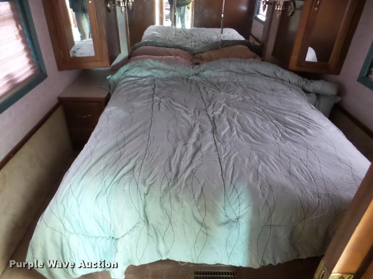 image for item DA7497 1995 Spartan Fleetwood RV