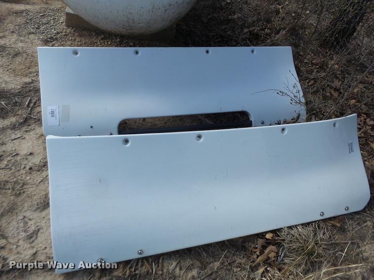 image for item DA9430 2005 International roof fairings