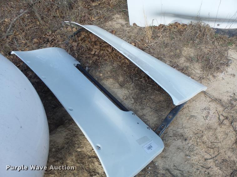 image for item DA9430 2005 International roof fairings