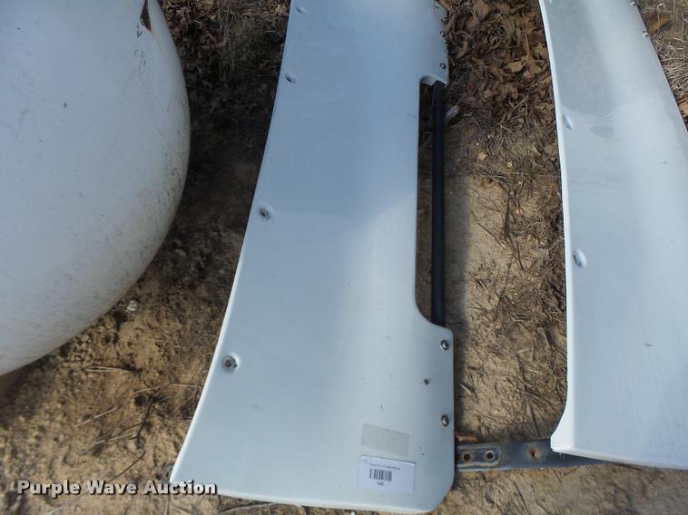 image for item DA9430 2005 International roof fairings