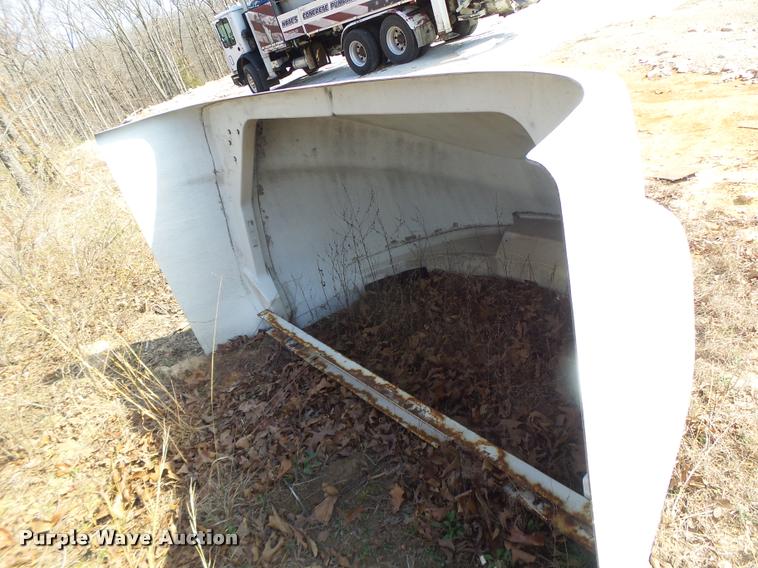 image for item DA9430 2005 International roof fairings