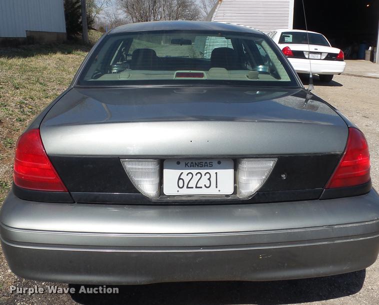 image for item DB0557 2004 Ford Crown Victoria Police Interceptor
