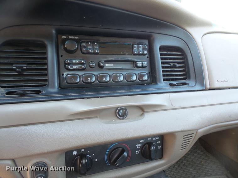 image for item DB0557 2004 Ford Crown Victoria Police Interceptor