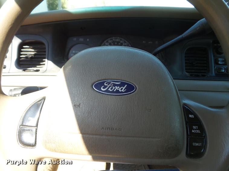 image for item DB0557 2004 Ford Crown Victoria Police Interceptor