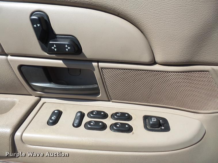 image for item DB0557 2004 Ford Crown Victoria Police Interceptor