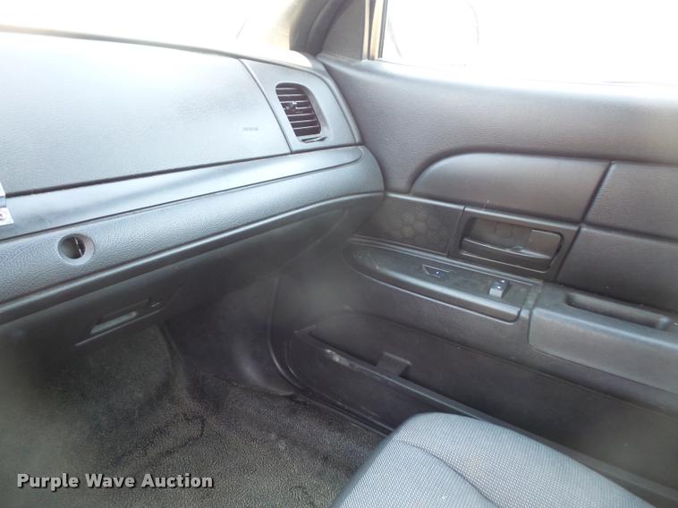 image for item DB0562 2011 Ford Crown Victoria Police Interceptor