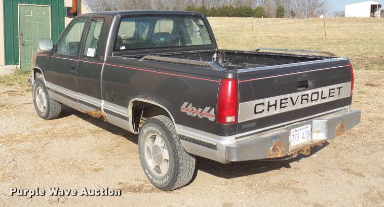 image for item DB0584 1992 Chevrolet 1500 Ext. Cab pickup truck