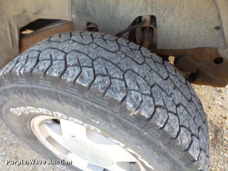 image for item DB0584 1992 Chevrolet 1500 Ext. Cab pickup truck