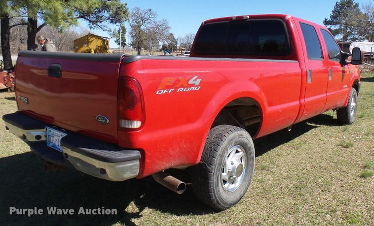 image for item DB2480 2004 Ford F350 Super Duty Crew Cab pickup truck