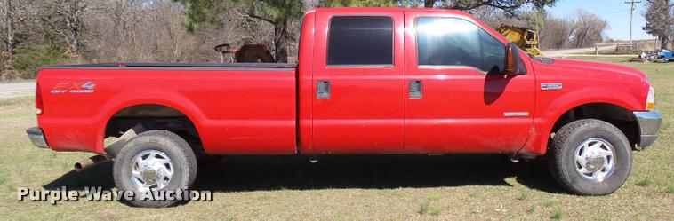 image for item DB2480 2004 Ford F350 Super Duty Crew Cab pickup truck
