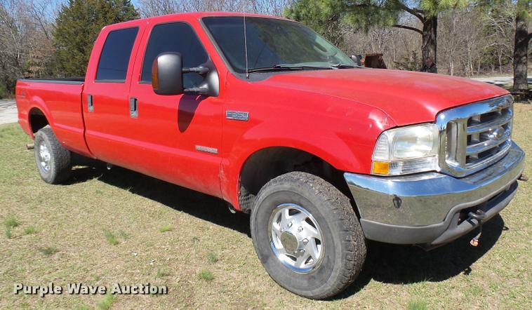 image for item DB2480 2004 Ford F350 Super Duty Crew Cab pickup truck