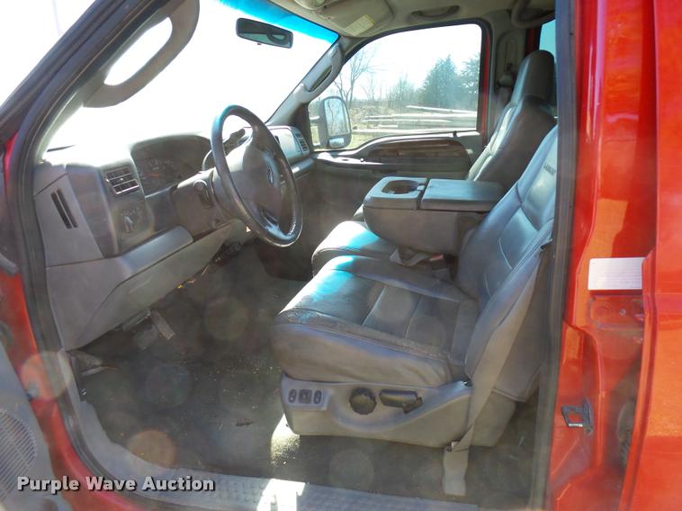 image for item DB2480 2004 Ford F350 Super Duty Crew Cab pickup truck